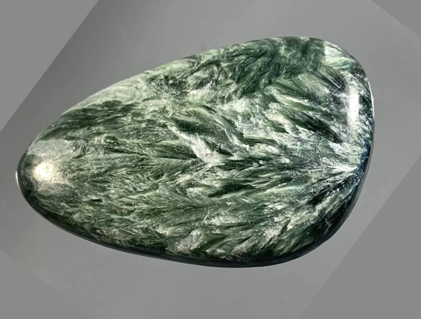 Seraphinite